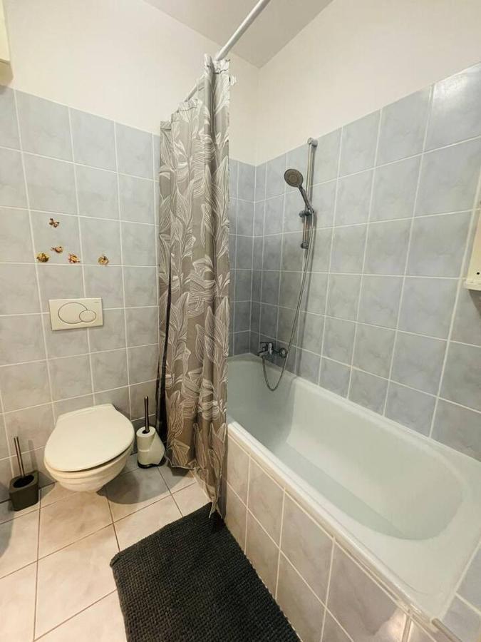Central Studio Close To Andrassy Avenue For 4 Persons Budapeste Exterior foto